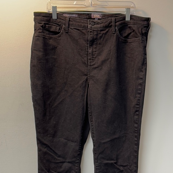 NYDJ Black Skinny Jeans Stretch Size 16 Pockets Straight Leg - Picture 2 of 13